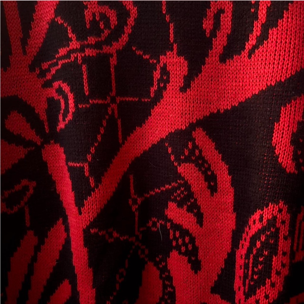 Floral Patterned Black and Red Sweater - Picture 2 of 2